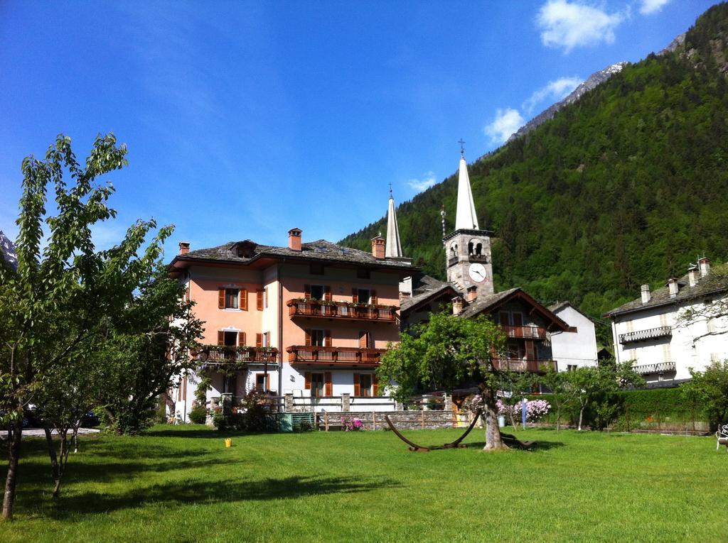 Tre Alberi Liberi Bed & Breakfast Alagna Valsesia Exterior photo